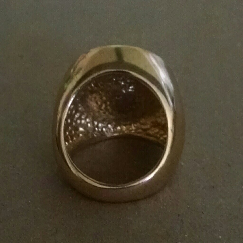 Vintage Beautiful Large Rhinestone Ring - image 3